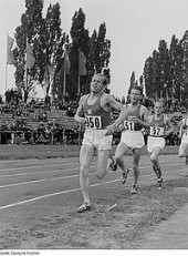 Quotes About Friendship By Emil Zatopek