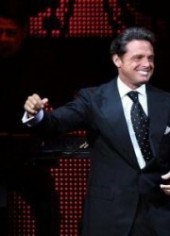 I think we all wish we could erase some dark times.. Luis Miguel best ...